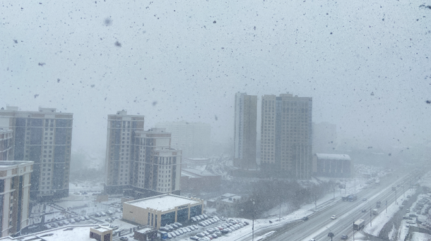 Первый апрельский снег пошёл в Новосибирске