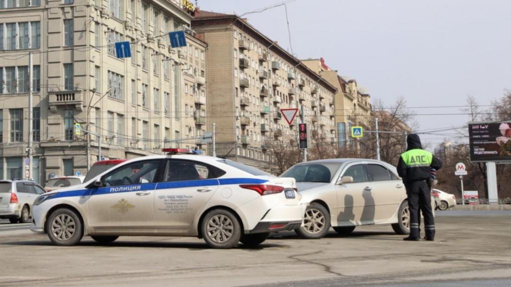 Операцию «Перехват» объявили в Новосибирске из-за пьяного угонщика