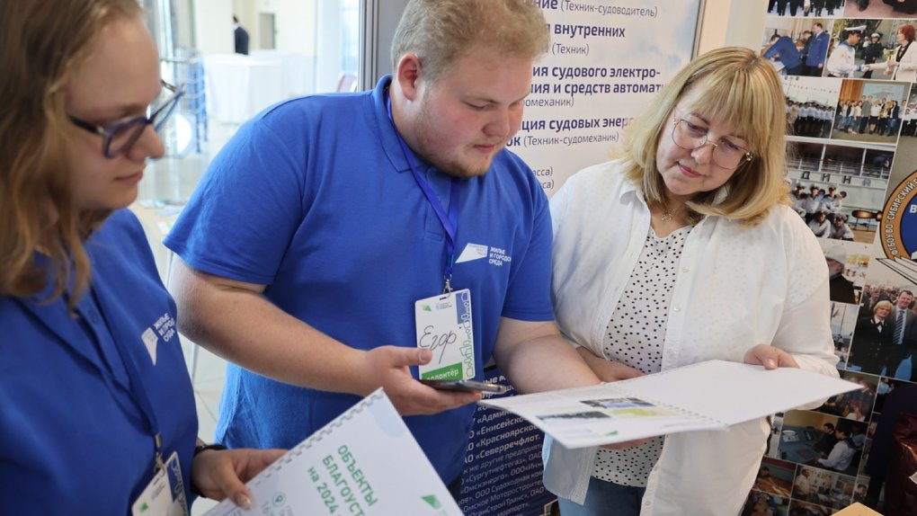 Омские волонтёры продолжают помогать голосовать за объекты благоустройства