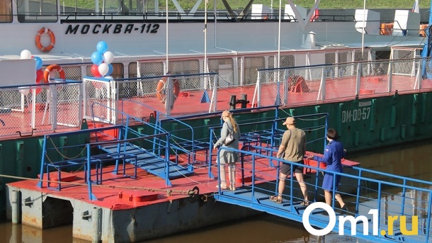 Омичи пожаловались на вечерний рейс теплохода, и его отменили