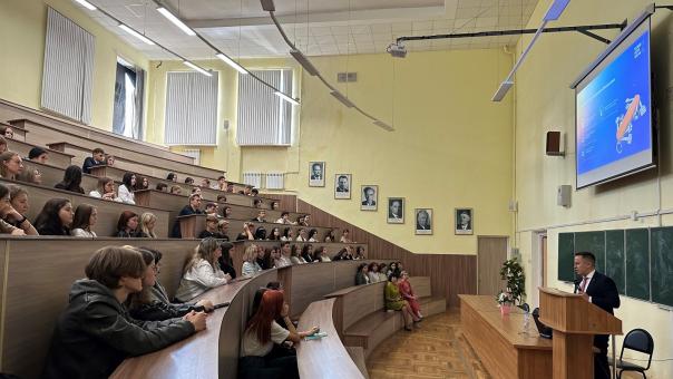 Новикомбанк провёл уроки финграмотности для воронежских студентов