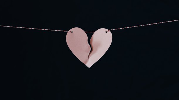 Как понять, что женщина пытается разрушить семью? 3 главных признака