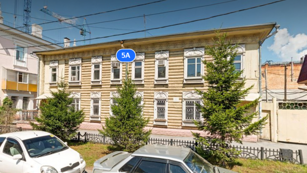 В центре Омска выставили на продажу здание, построенное в начале ХХ века