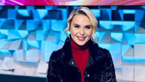 Во время съёмок Comedy Club певицу Пелагею укусила змея