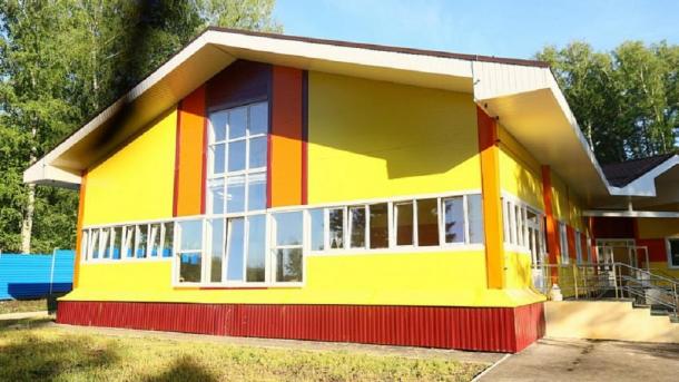 Новосибирская область обеспечила отдых 100 тысячам детей в летних лагерях