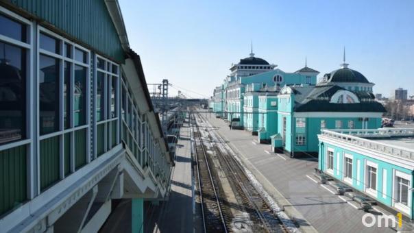 Два иностранца пытались проникнуть в Омск в грузовом поезде