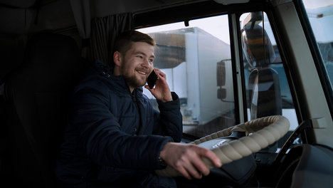 Подходящий момент для дальнобойщиков: работать на себя и на своей фуре