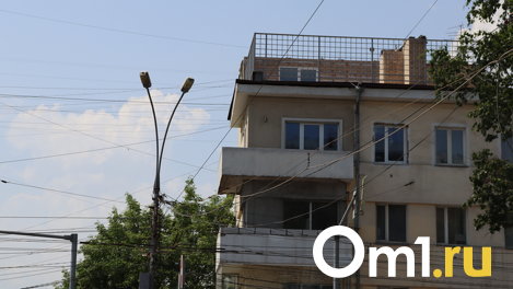 Новосибирские спасатели обнаружили тело мужчины в запертой квартире