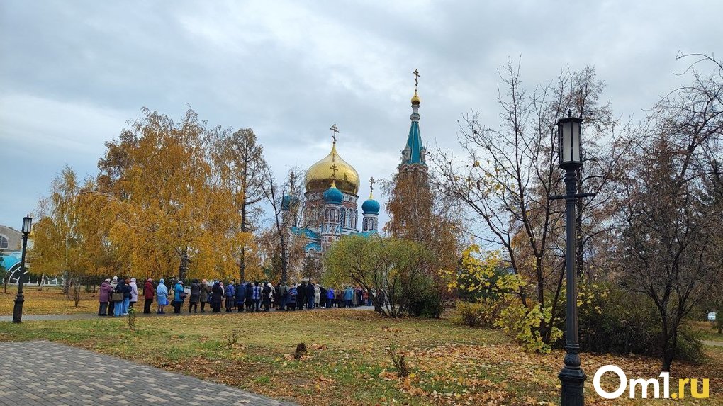 Статую Иисуса Христа на кресте в полный рост привезли в Омск