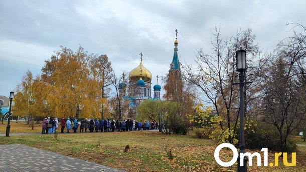 Статую Иисуса Христа на кресте в полный рост привезли в Омск