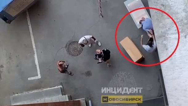 Мужчина избил грузчика до потери сознания в Ленинском районе Новосибирска