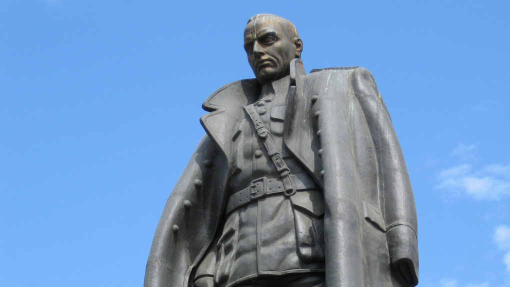 Перед 100-летием Октябрьской революции в Омске заговорили о памятнике Колчаку