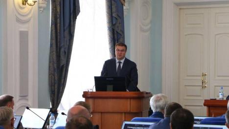 Виталий Хоценко рассказал о развитии здравоохранения и образования в Омской области