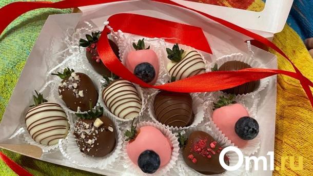 Съедобные букеты и хендмейд-аксессуары стали хитами продаж в Омске