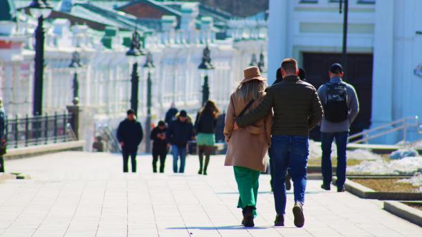 Как россияне справляются с весной: усталость, тревожность и планы на год