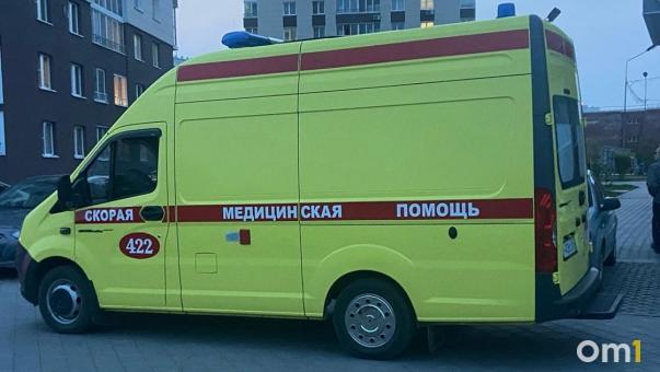 Омичку, лежавшую в лужи крови с пробитой головой, спасли прохожие