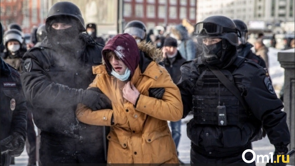 «Приступ эпилепсии на митинге»: СК начал проверку после инцидента на акции протеста в Новосибирске