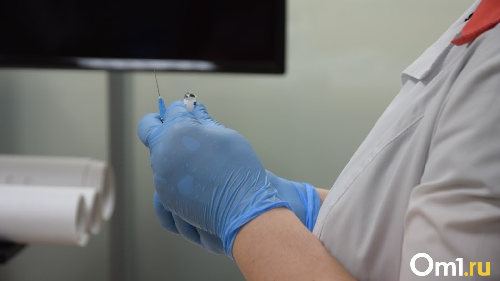 Омских студентов начнут вакцинировать «Спутником Лайт»