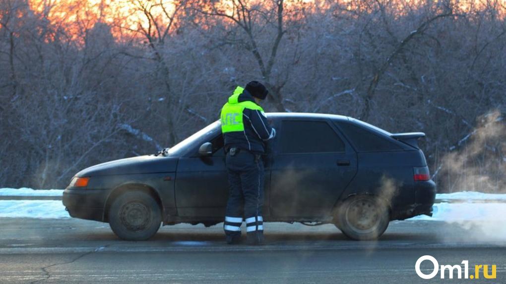 В Омске пожилой водитель сбил ребёнка на переходе и скрылся