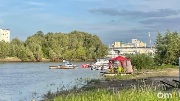 Тело погибшей в Омске девочки нашёл водитель катера
