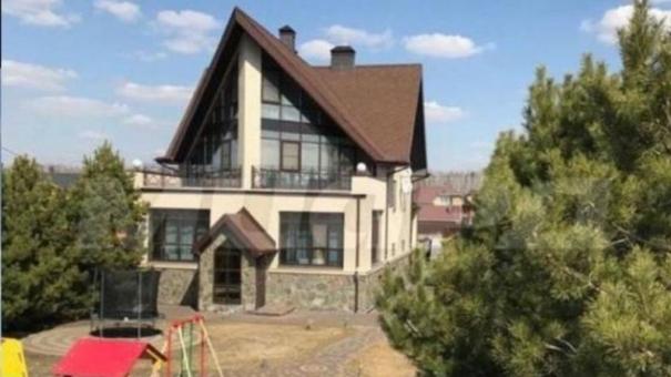 Под Омском самый дорогой дом сдают в аренду за 200 тысяч рублей в месяц