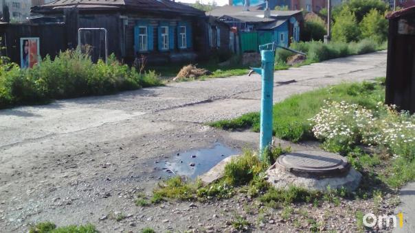 Жители деревни в Омской области вынуждены выживать без воды и отопления