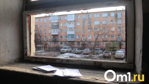 Из-за разваливающегося дома на Энергетиков в Омске возбуждают уголовное дело