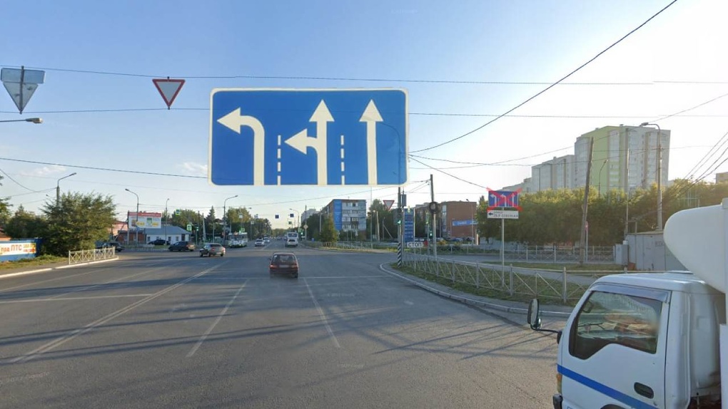 Не запутайтесь: в Омске изменились правила проезда на опасном перекрёстке