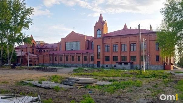 Омская таможня ищет сотрудников на зарплату от 40 тысяч рублей