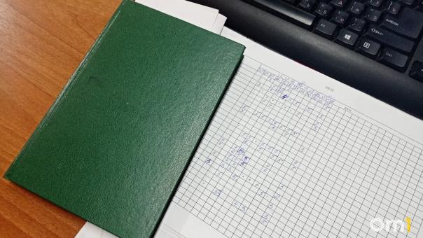 Большинство омичей сами себе покупают канцелярские принадлежности на работу