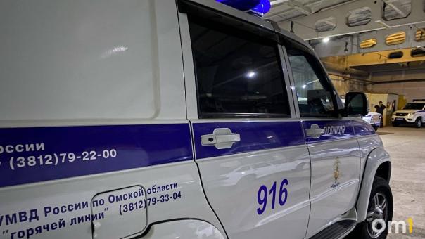 В Омске водитель иномарки сбил школьницу на парковке