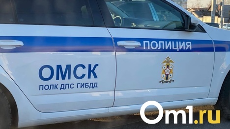 Омская полиция разыскивает мужчину, который вынес из квартиры деньги