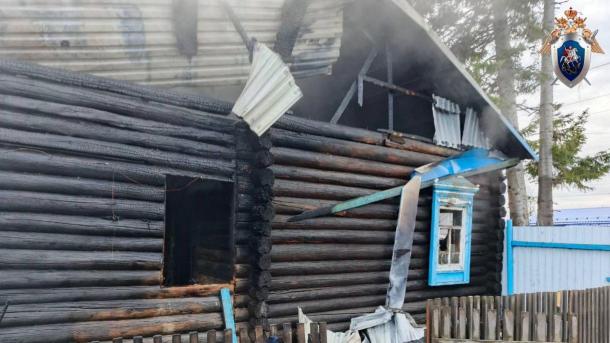 В Омской области в пожаре погибли родные мальчика, умершего от побоев отчима