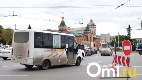 Готовьтесь к пробкам: в Омске сегодня утром устроят массовую проверку маршруток