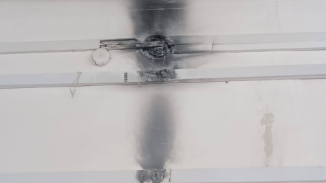 Омская школа перешла на дистант после пожара из-за проводки