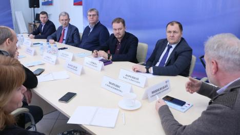 В омском Штабе общественной поддержки в преддверии Дня российской печати прошёл круглый стол