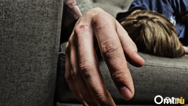 Жили рядом с трупом. В омской многоэтажке нашли сгнившего мужчину