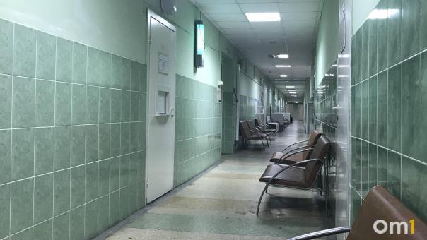 Не пропустите первые симптомы: омский врач назвала главные признаки инсульта