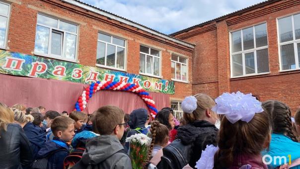 Дети врачей и учителей будут зачисляться в садики и школы вне очереди