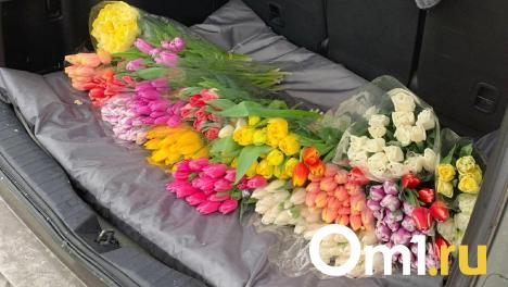 «У ребят 600 тюльпанов забрали»: продавцы цветов рассказали про страшные убытки 8 Марта в Новосибирске