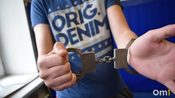 Житель Омской области сломал челюсть бывшей возлюбленной