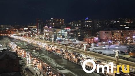 Омск встал в 10-балльные пробки