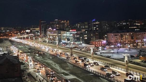 Омск встал в 10-балльные пробки