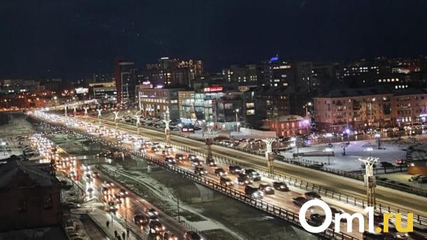 Омск встал в 10-балльные пробки
