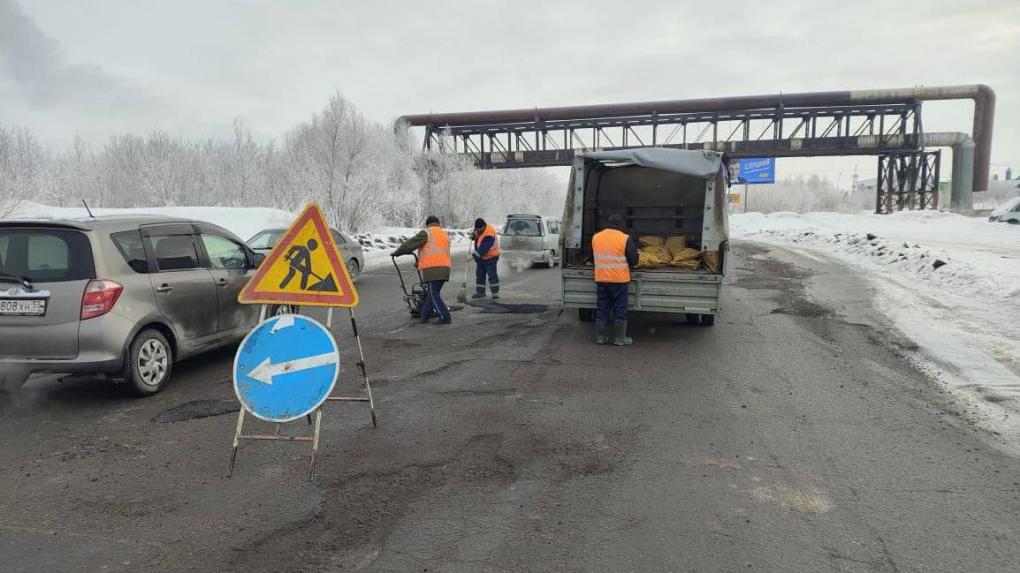 Омские дорожники отремонтировали дорогу на Сыропятском тракте