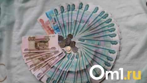 Омичам назвали список вакансий с зарплатой от 100 тысяч рублей