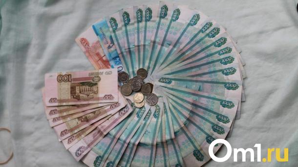 Омичам назвали список вакансий с зарплатой от 100 тысяч рублей