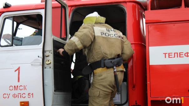 Каждый третий вызов омских пожарных оказался ложным