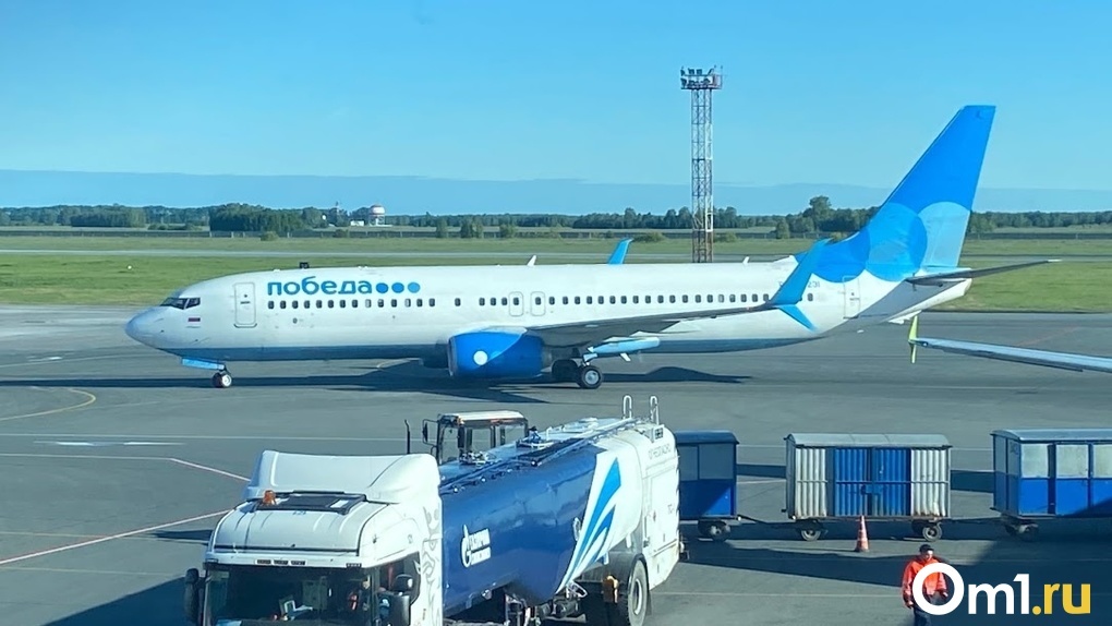 Самолёт, который летал над Омском в субботу, настраивал оборудование Омского аэропорта