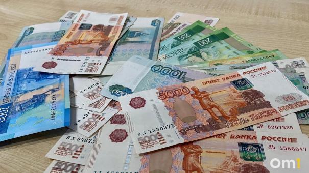 До 172 тысяч: опубликованы зарплаты строительных специалистов в Омске